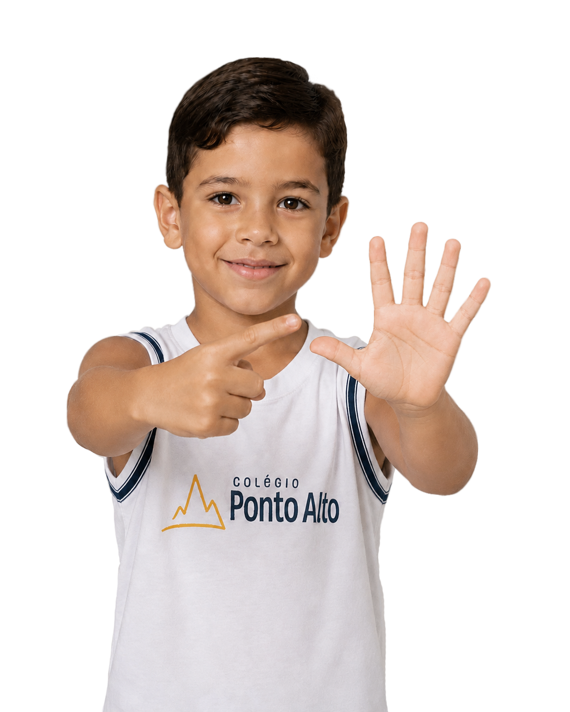 Aluno do Colégio Ponto Alto mostrando cinco dedos